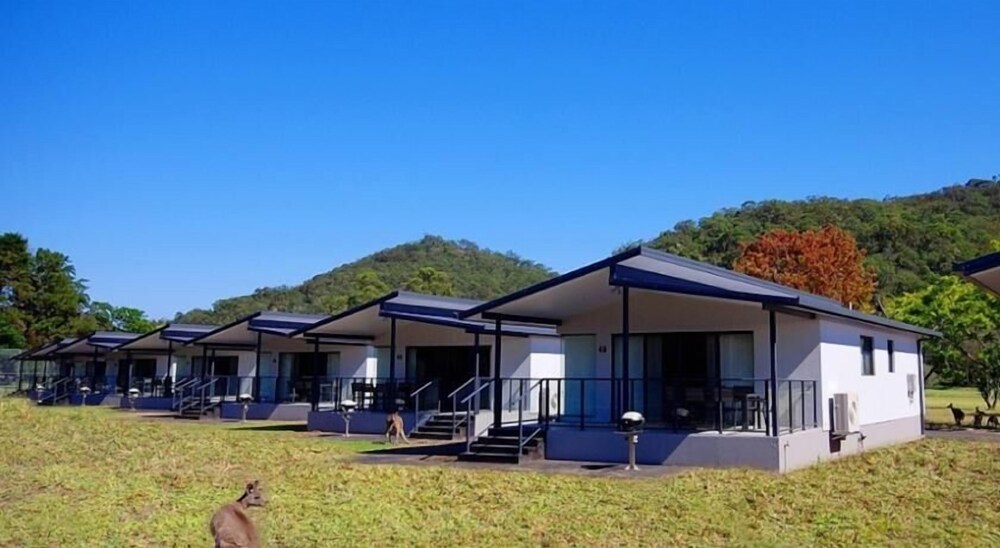 Del Rio Riverside Resort in Richmond, Australia