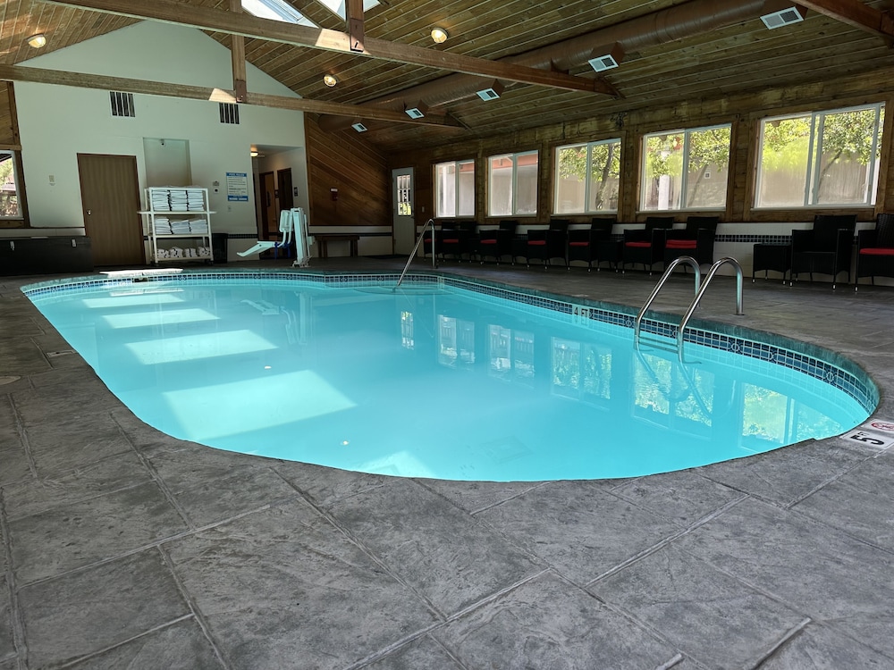 Estes Mountain Inn - photo 92