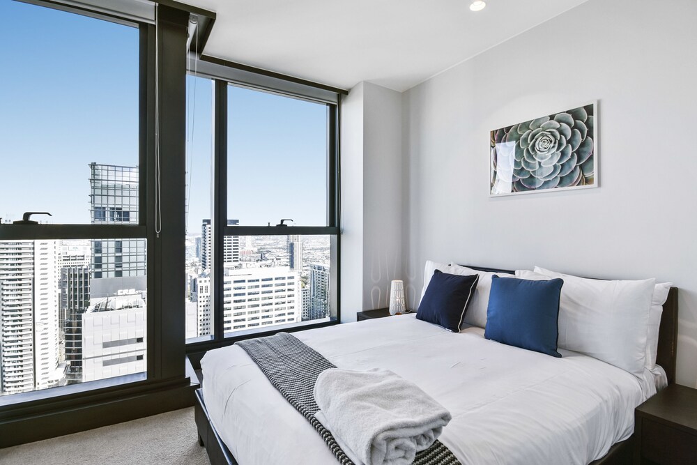 Serviced Apartments Melbourne Eporo — 4-Star Luxury Hotel in Melbourne, Australia