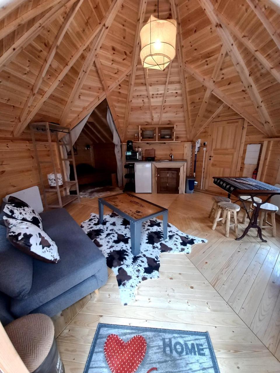 Le Kota Etable in La Chapelle-Saint-Luc, France