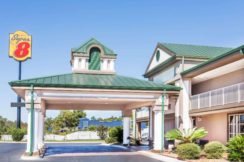 Super 8 by Wyndham Marianna - featured photo