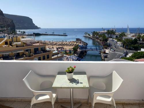Las Brisas Mogan Apartamentos — 4-Star Luxury Hotel in Mogan, Spain