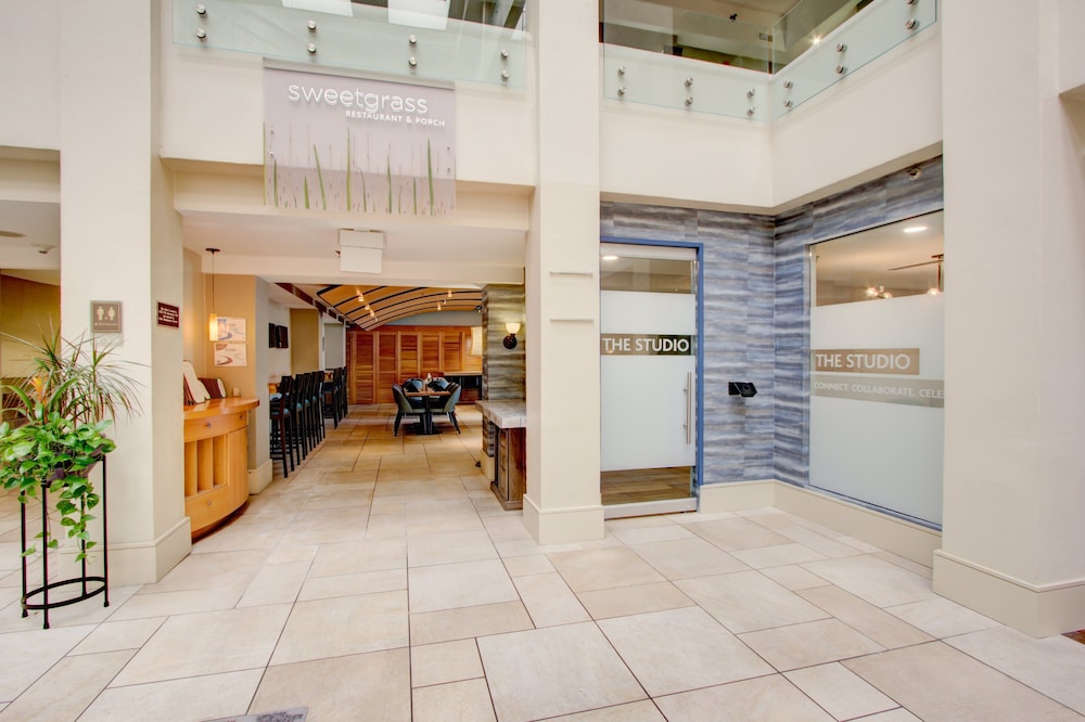 Crowne Plaza Charleston Airport Conv Ctr by IHG - photo 91