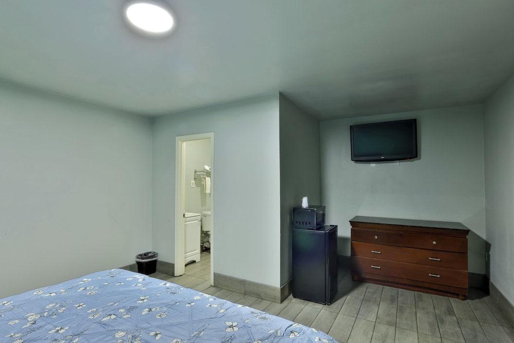 El Tejas Motel - photo 9