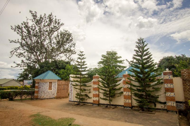 Bridge Hotel — hotel in Iganga