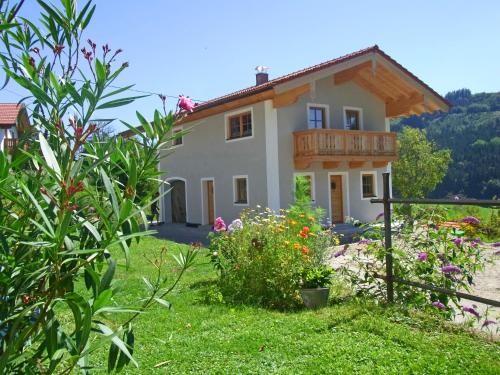 Ferienwohnung sZuahäusl — 4-Star Luxury Hotel in Aschau Im Chiemgau, Germany