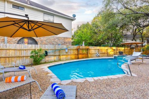 RARE FIND Heatd Pool Spa GameRoom Spring Special in San Antonio, United States