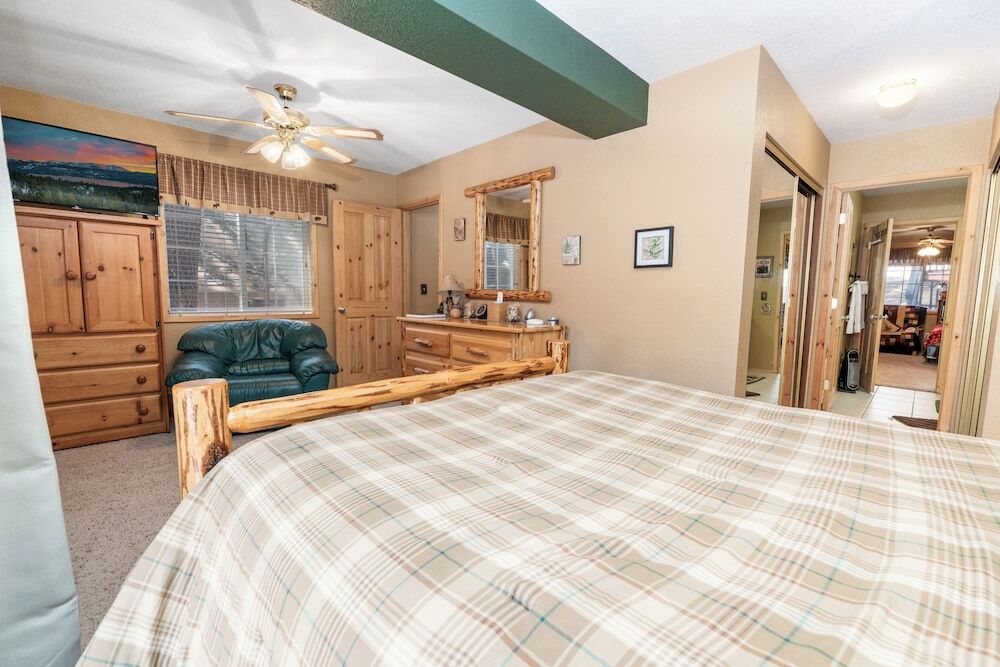 Amazing Cabin Close To Ski Resort and Village - photo 9