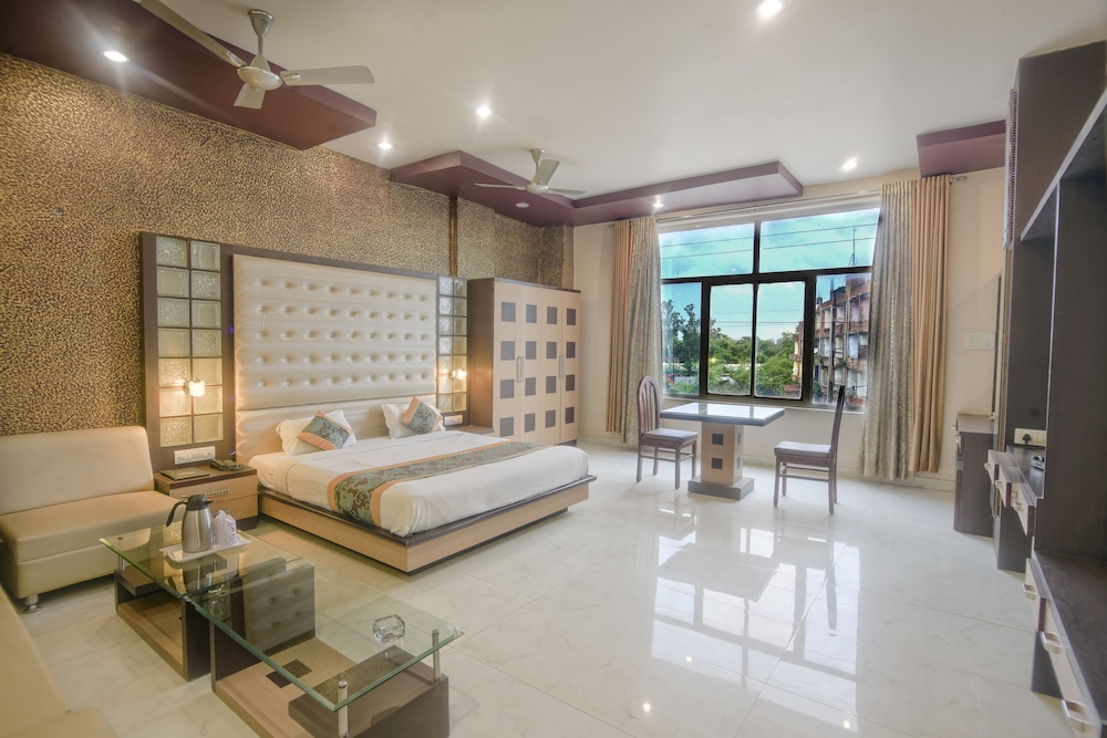 Hotel Vishnu Villas — Rewa