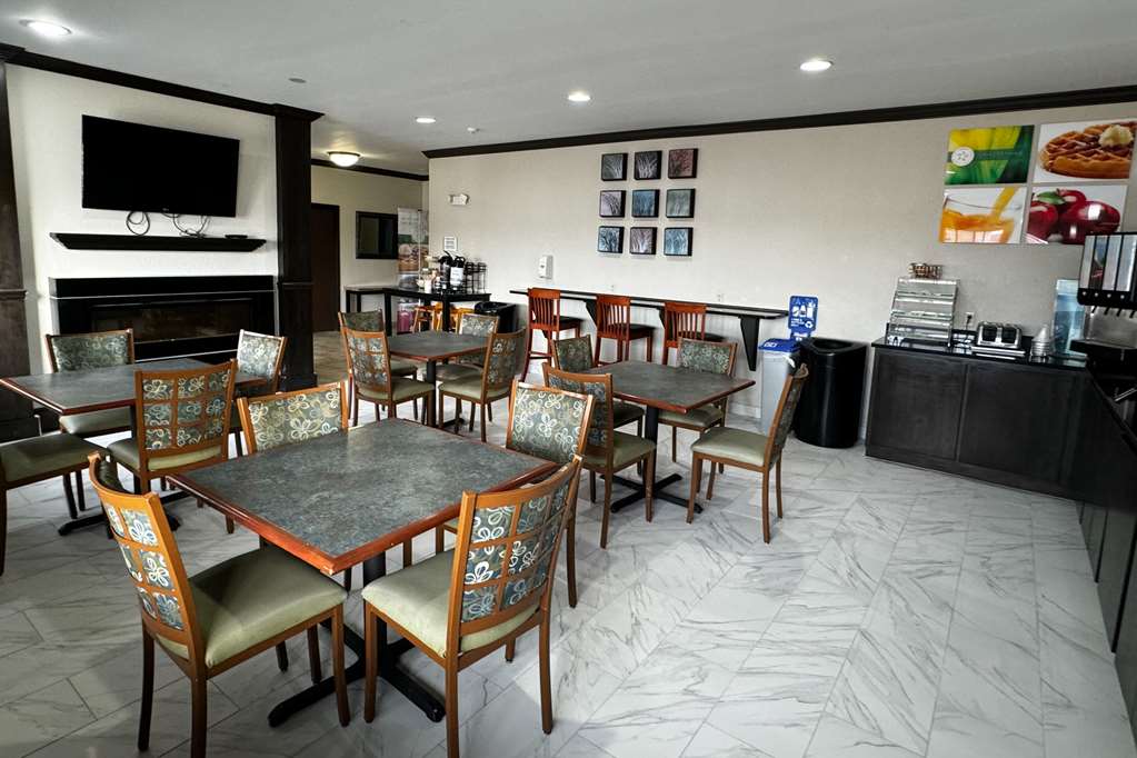 Quality Inn Forsyth Decatur - photo 24