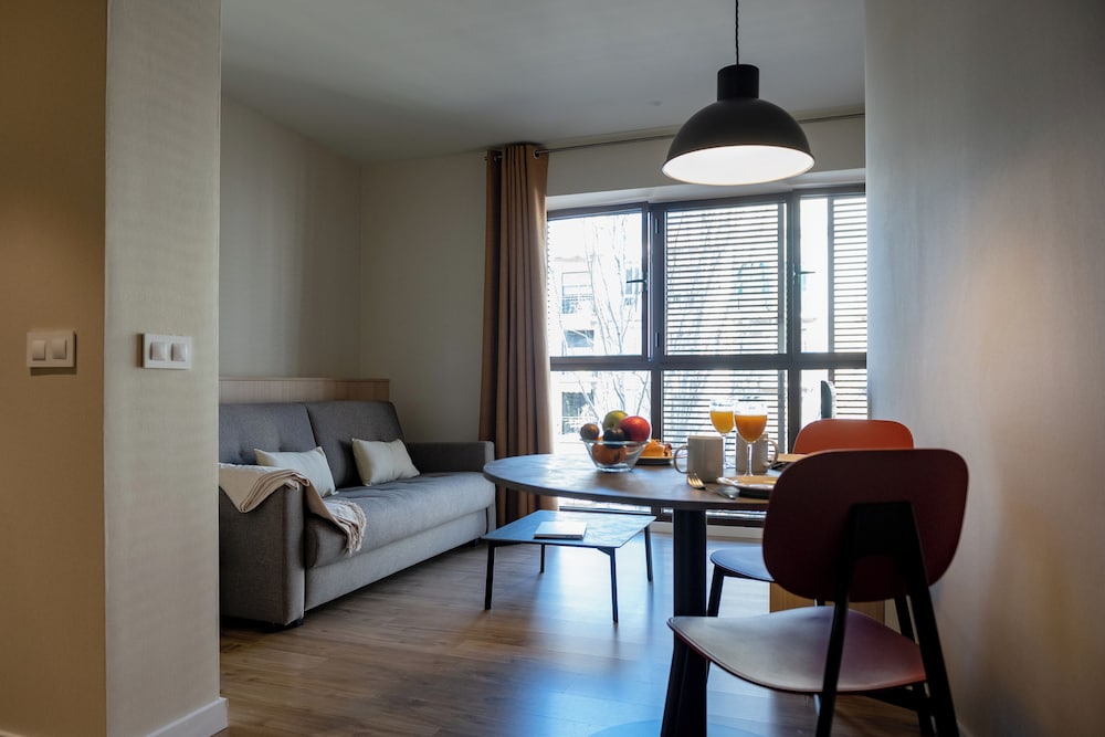 MH Apartments Urban — 4-Star Luxury Hotel in Barcelona, Spain