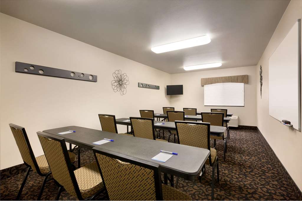 Baymont by Wyndham Glendive - photo 16