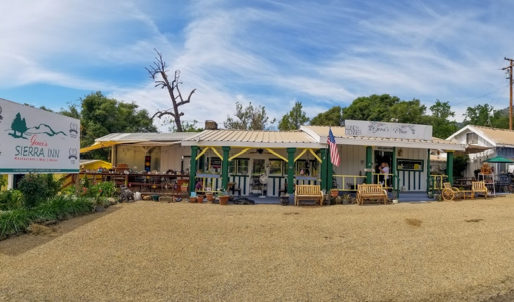 Gena's Sierra Inn & Restaurant - photo 108