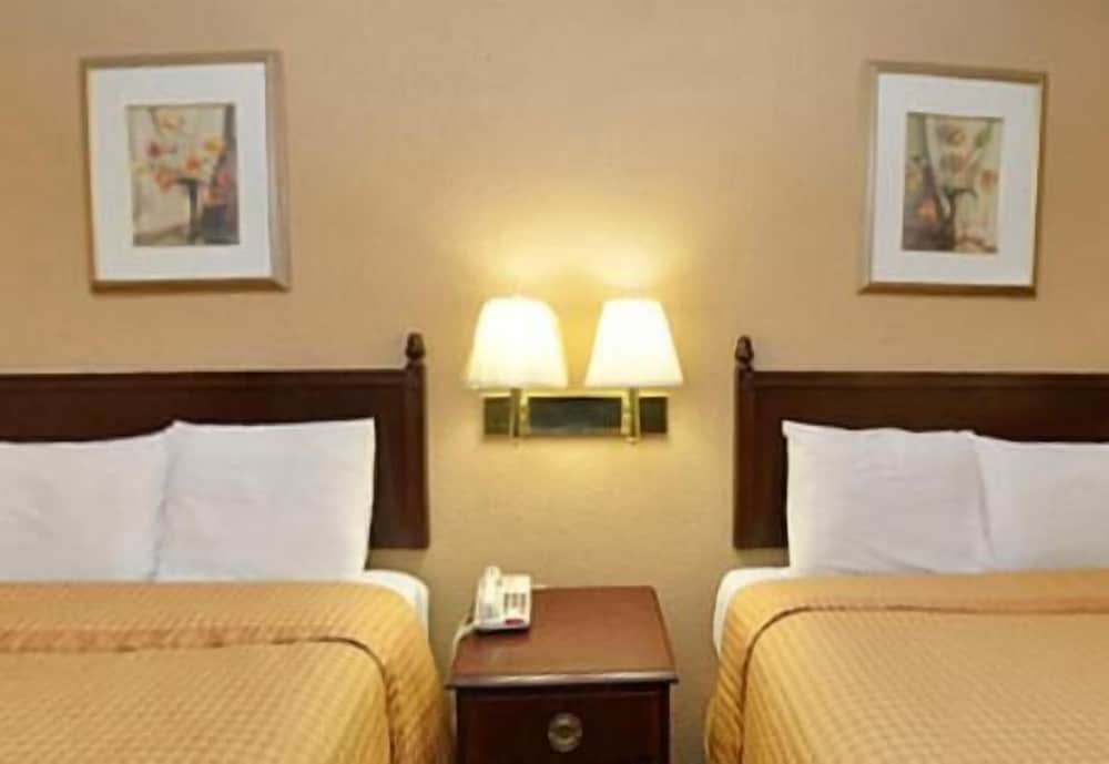 Americas Best Value Inn Smithfield - photo 14
