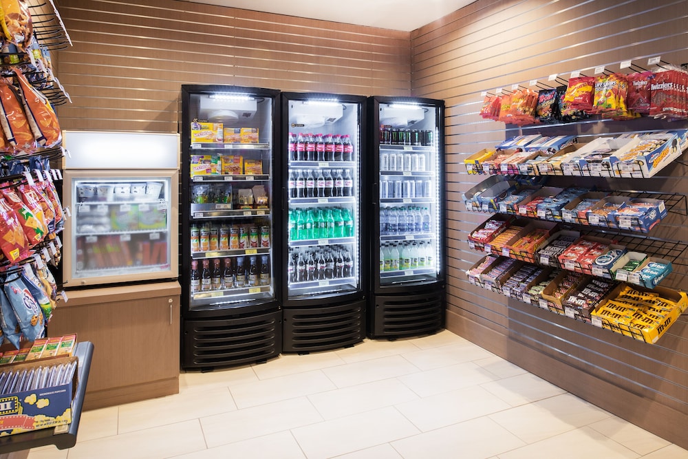 Holiday Inn Express & Suites Kingdom City by IHG - photo 20