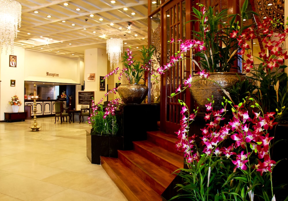 Grand Oriental Hotel — hotel in Colombo