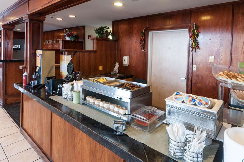Quality Suites Albuquerque Airport - photo 44