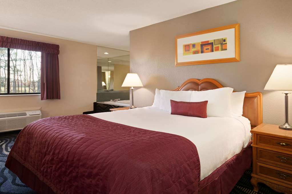Baymont by Wyndham Logan - photo 13