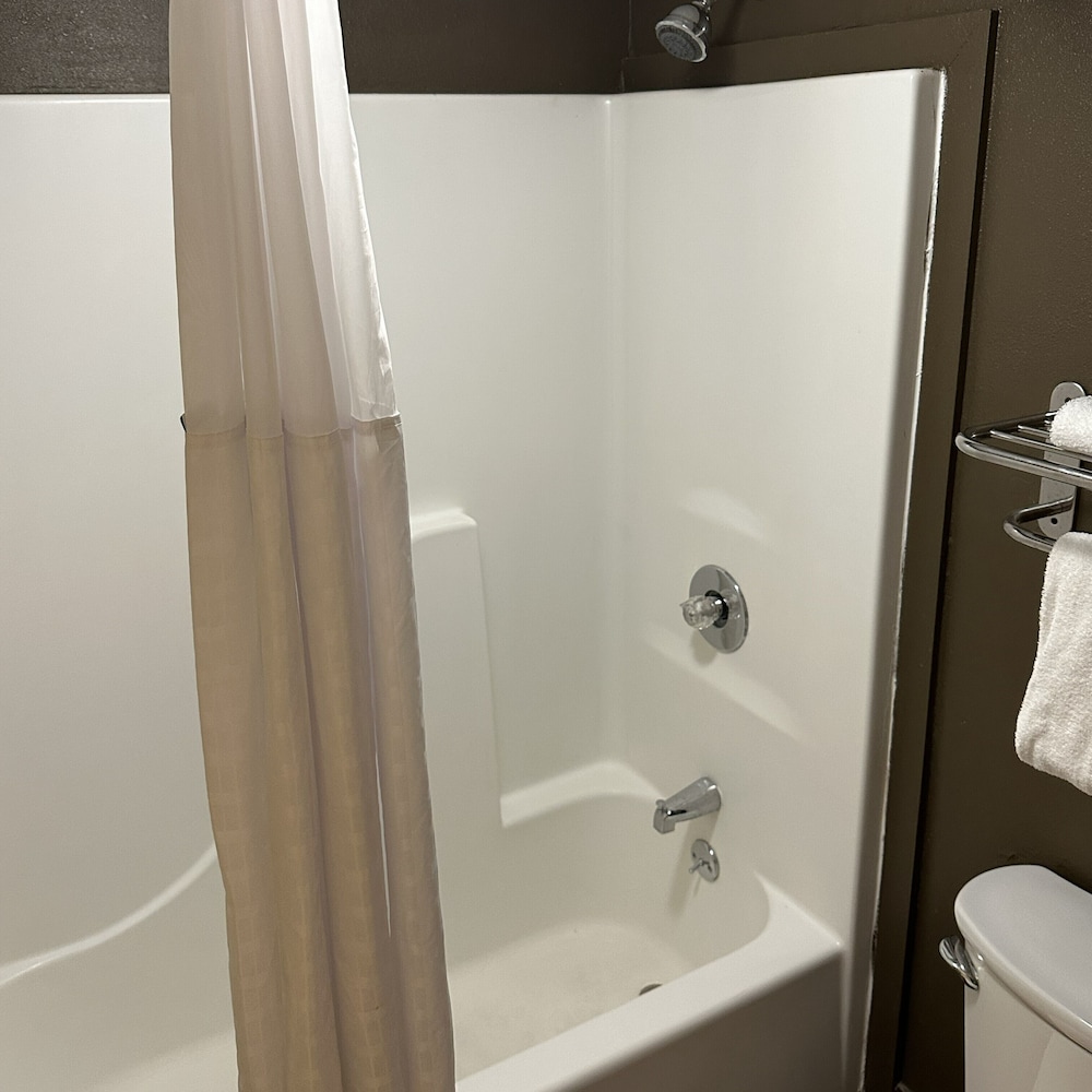 Red Roof Inn & Suites Marysville - photo 24