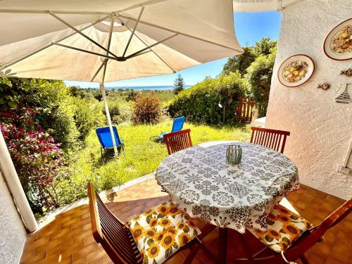 Trilocale Antonella al Taunus con vista mare — 4-Star Luxury Hotel in Numana, Italy