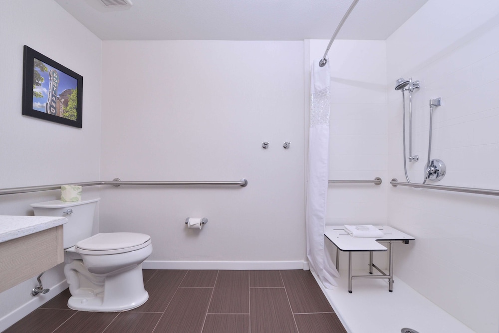 Hampton Inn Portland East - photo 55