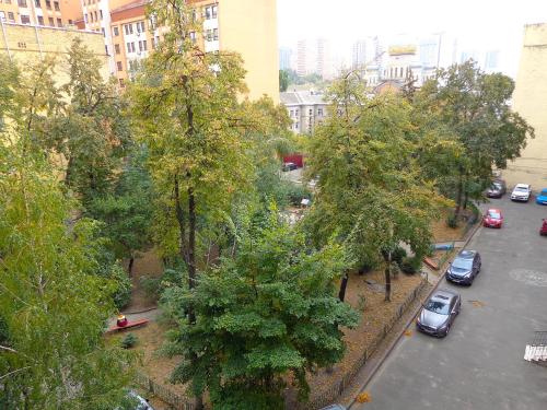 Apartment Olympyska on Velyka Vasylkyvska 45 — 4-Star Luxury Hotel in Kyiv, Ukraine