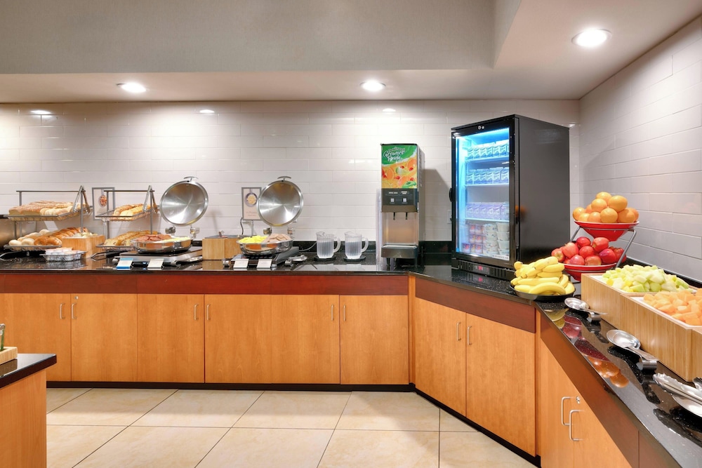 Fairfield Inn & Suites by Marriott Seattle Bellevue Redmond - photo 21