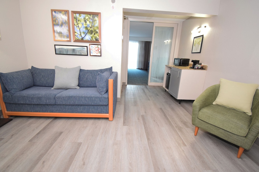 Country Inn & Suites by Radisson Coon Rapids MN - photo 21
