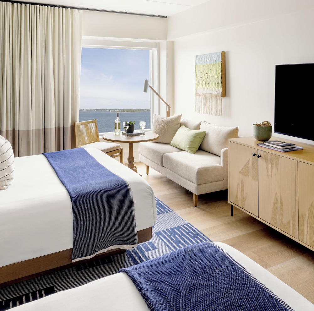 Newport Harbor Island Resort - photo 29