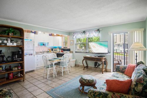 Majestic Beach Condo in Beachfront Resort in St Pete Beach - photo 4