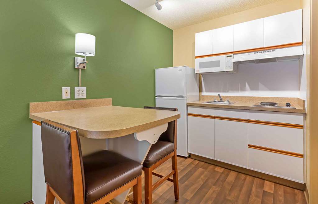 Extended Stay America Suites Washington DC Falls Church - photo 32