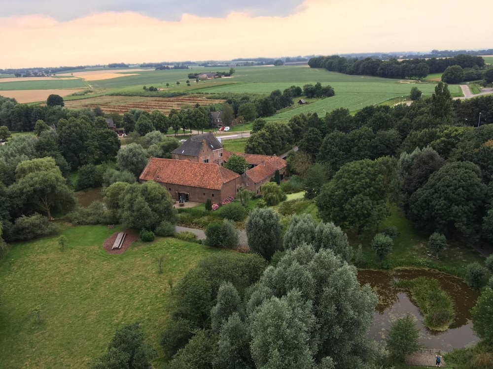 Hotel Schinvelder Hoeve — 4-Star Luxury Hotel in Schinveld, Netherlands