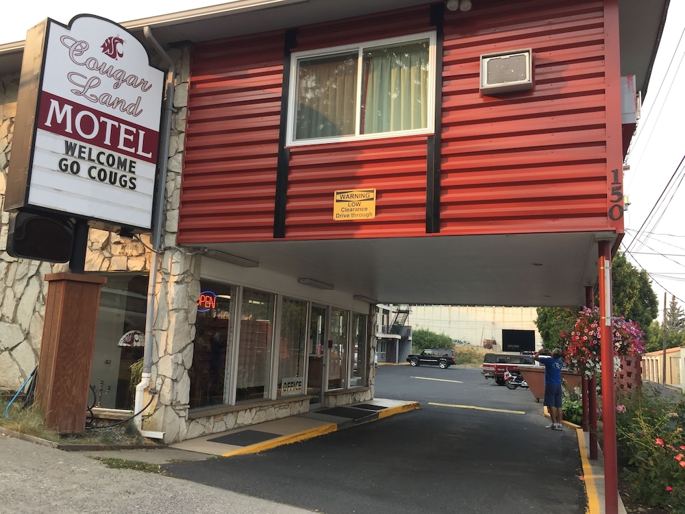 Cougar Land Motel - photo 39