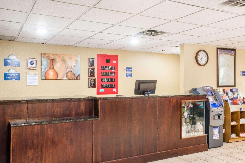 Days Inn by Wyndham Colchester Burlington - photo 2