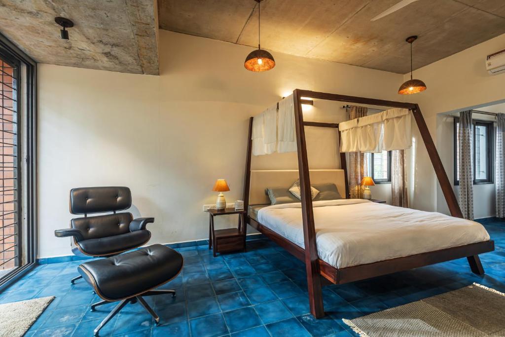 SaffronStays Riverstone 3 BR Riverside Villa with Farm Views — 5-Star Luxury Hotel in Mysore, India