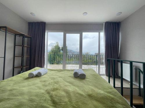 Twin's Twin Apartments