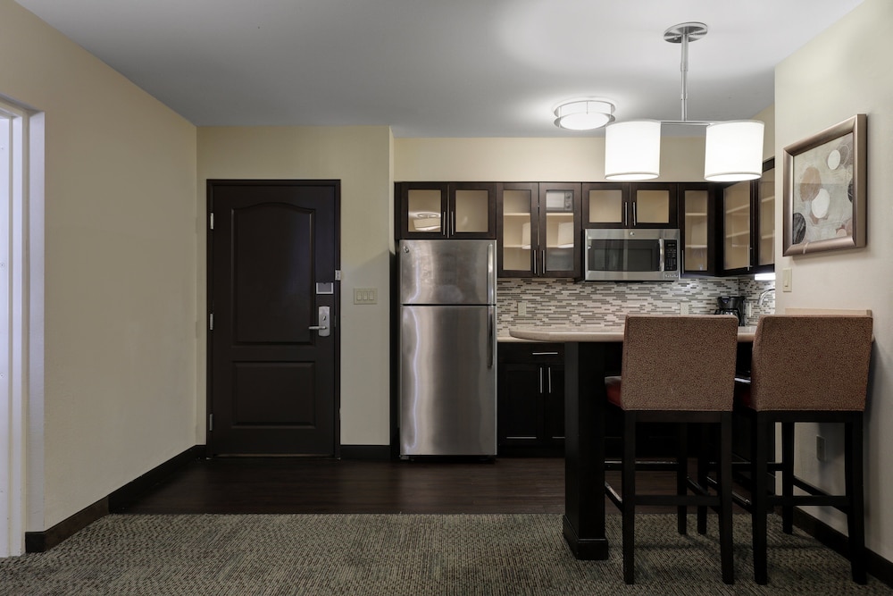 Staybridge Suites Washington D.C. Greenbelt IHG - photo 14
