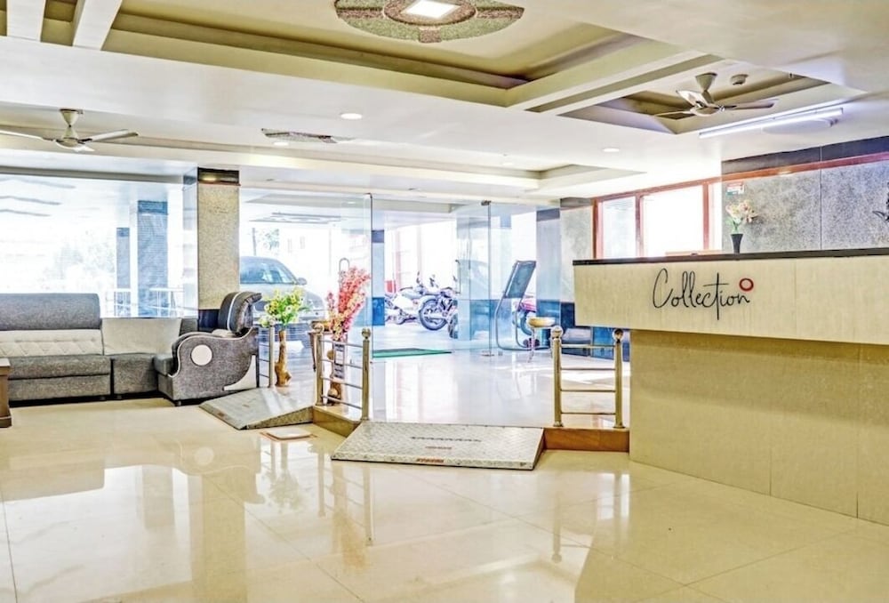 Hotel Golden Way in Vijayawada, India