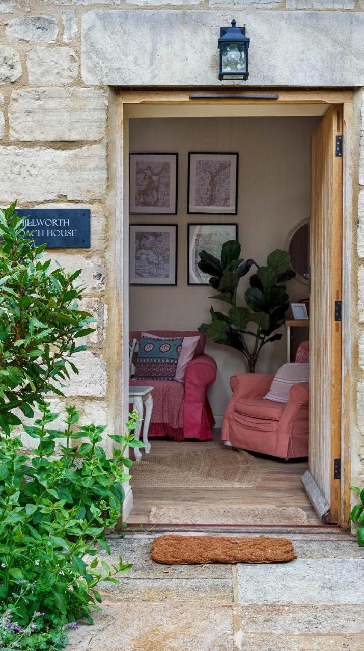 Bright & Beautiful Open Plan Coach House Painswick — 4-Star Luxury Hotel in Painswick, United Kingdom