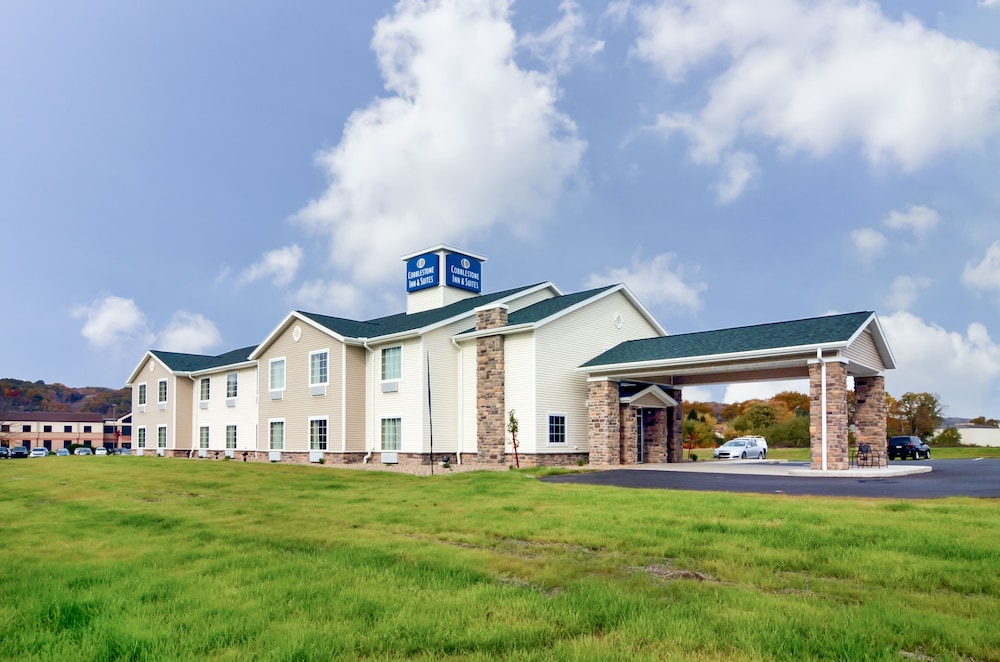 Cobblestone Inn & Suites Ambridge - photo 2