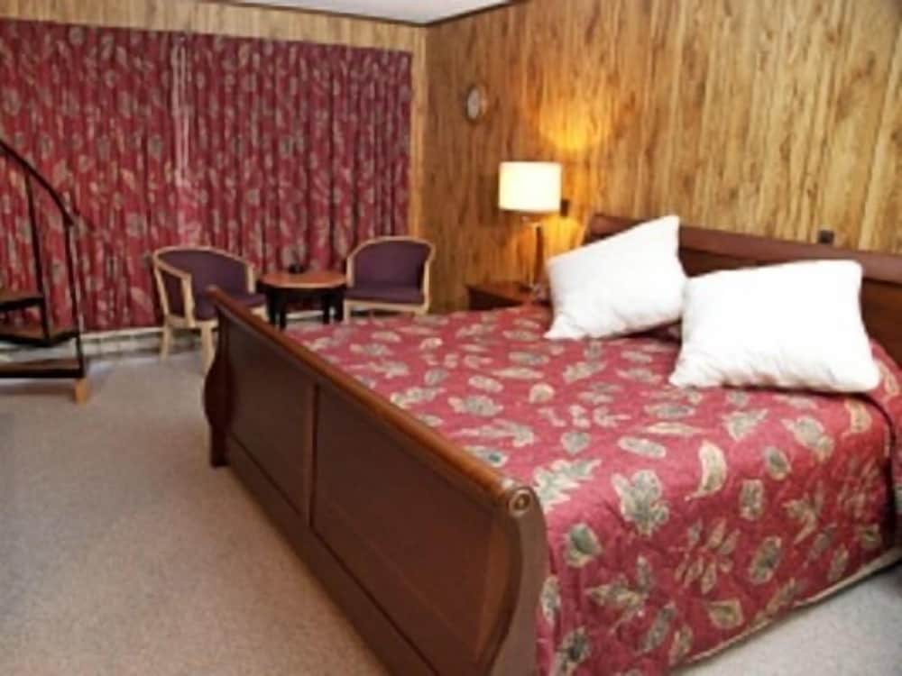 Evergreen Valley Inn - photo 2