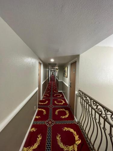 Sunrise inn - photo 4