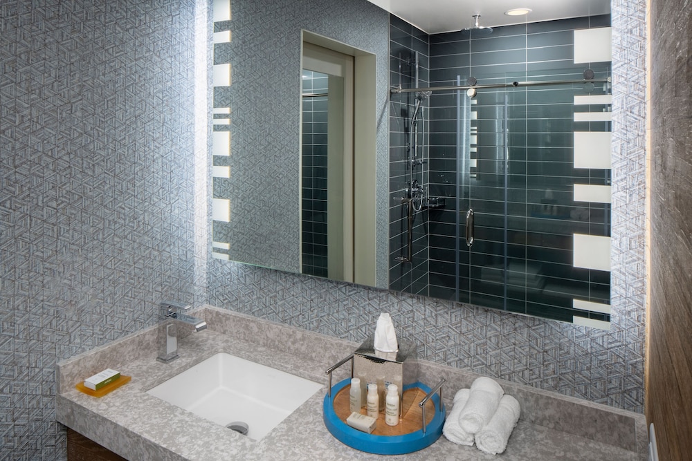 Hotel Indigo Gainesville Celebration Pointe by IHG - photo 11