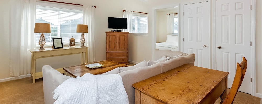 The Inn at Fairfield Beach - photo 52