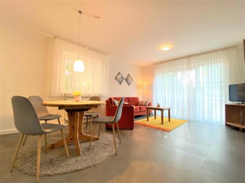 Apartmenthaus am Nordseestrand Whg 1 An der Rennweide 1B 62qm — 4-Star Luxury Hotel in Varel, Germany