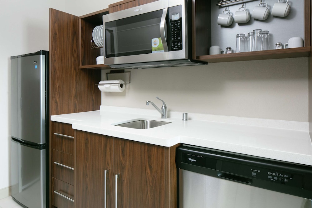 Home2 Suites by Hilton Menomonee Falls Milwaukee - photo 16