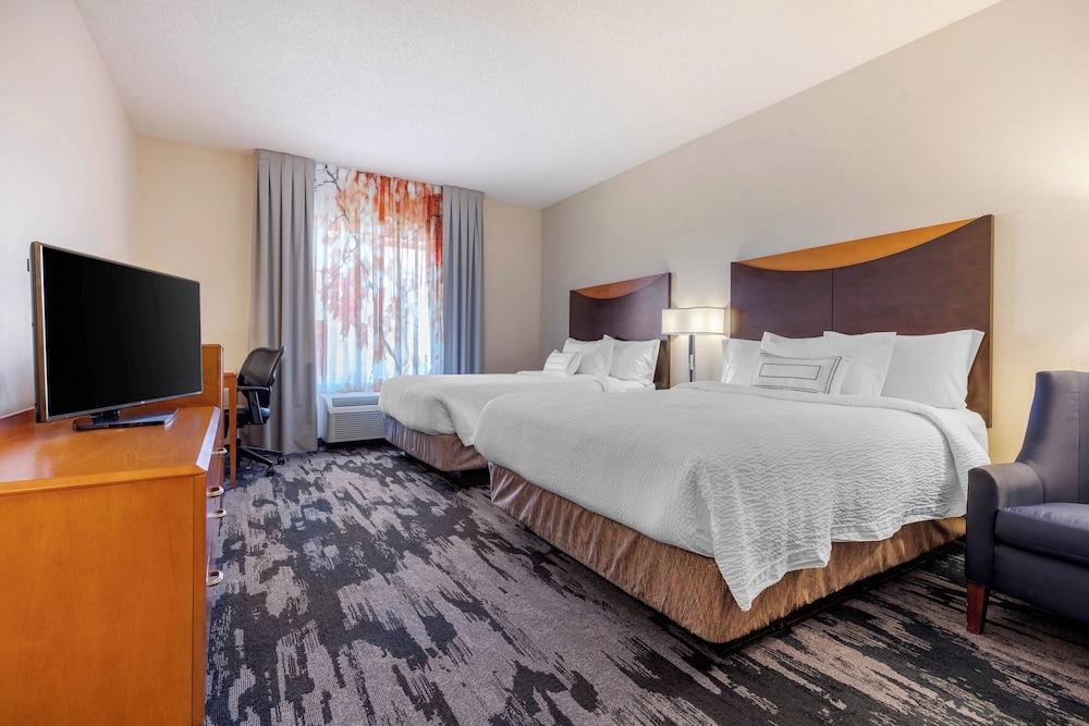 Fairfield Inn & Suites by Marriott Rockford - photo 12