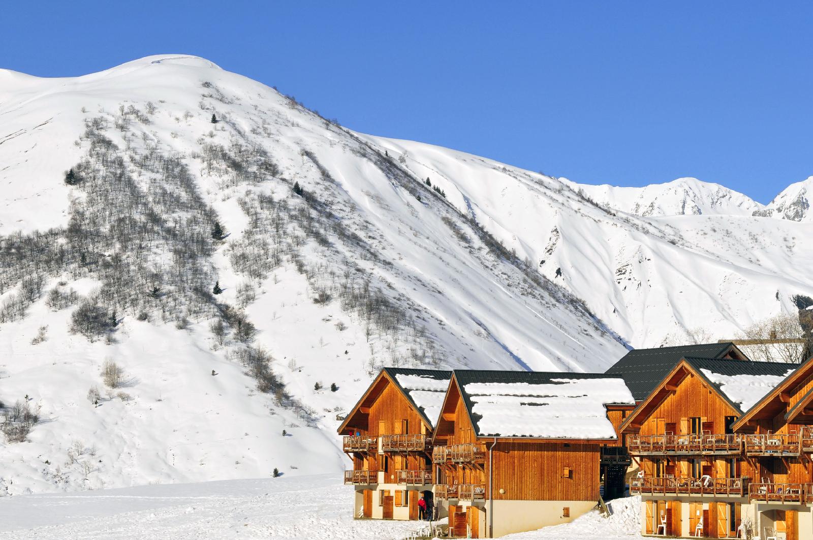 Goélia Les Chalets des Marmottes — hotel in Chambon-Sur-Voueize