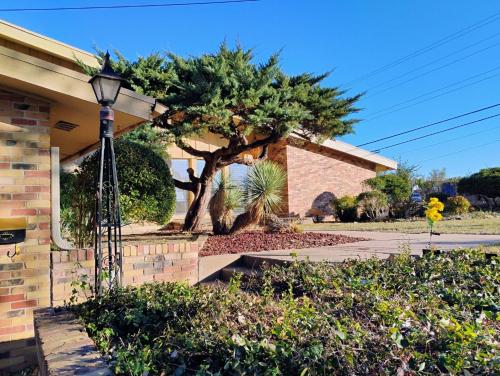 Golf Villa A — 4-Star Luxury Hotel in Lawton, United States