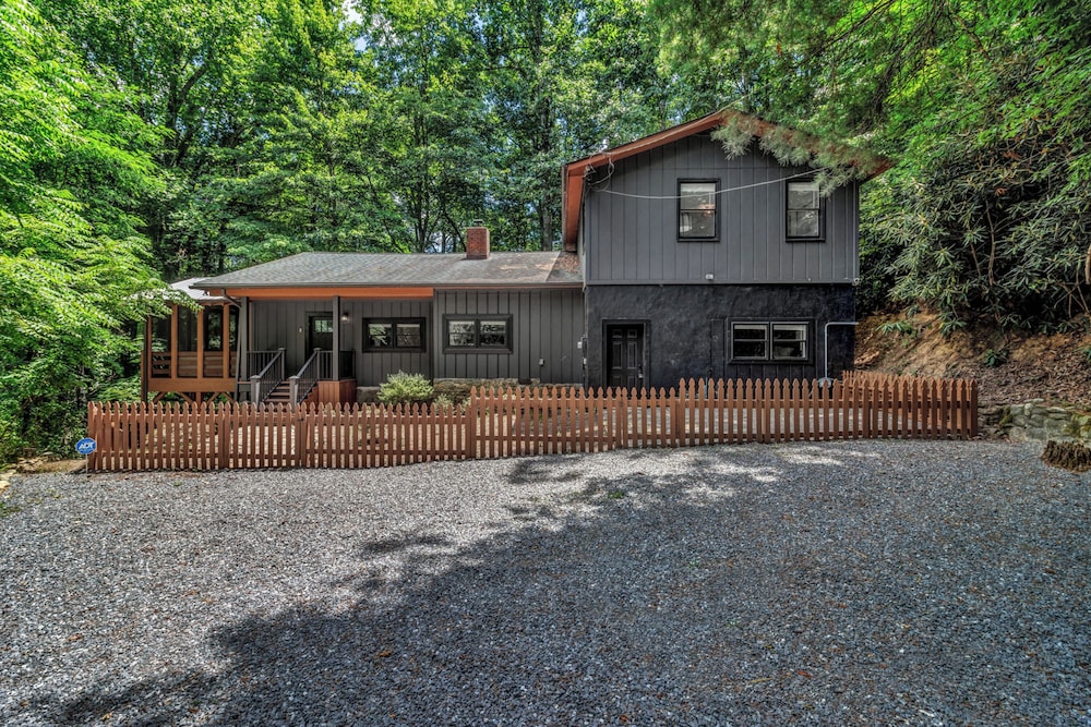 Black Mountain Escape in Black Mountain, United States